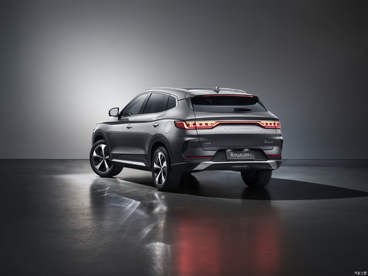 BYD Song Plus EV Champion Edition 333Ps Μηχανή 605km Πεδίο λειτουργίας 4705*1890*1680 Διαστάσεις
