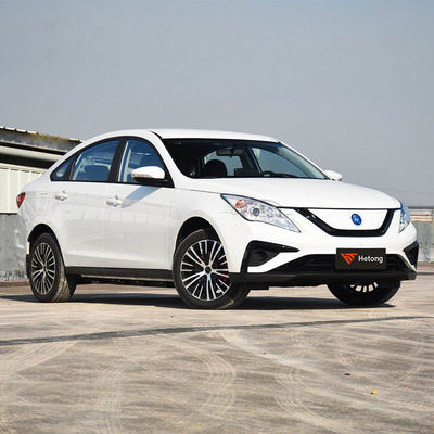 Dongfeng Fengxing S50 T1 T5 E1 M5 5 θέσεις 415 χλμ. Καθαρό ηλεκτρικό σεντάν 4705*1790*1540mm