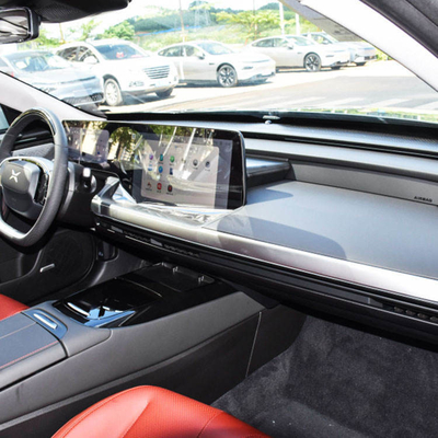 2022 Xpeng P7 586G Ηλεκτρικό όχημα 4 τροχών 5 θέσεων υψηλής ταχύτητας Κόκκινο/Λευκό Κινέζικα αυτοκίνητα