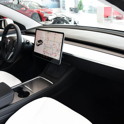 Προσαρμοσμένο 4-θυρο 5-θέσιμο Sedan Tesla Model 3 Αρκετά υψηλής ταχύτητας EV με 5 θέσεις
