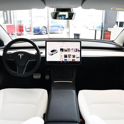 Προσαρμοσμένο 4-θυρο 5-θέσιμο Sedan Tesla Model 3 Αρκετά υψηλής ταχύτητας EV με 5 θέσεις