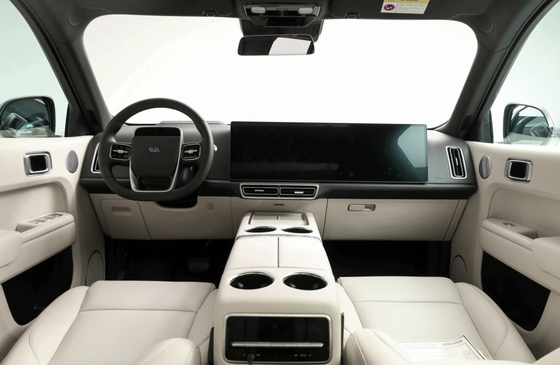Li ONE L9 Ηλεκτρικό SUV με Τερνή μπαταρία λιθίου και αριστερό τιμόνι