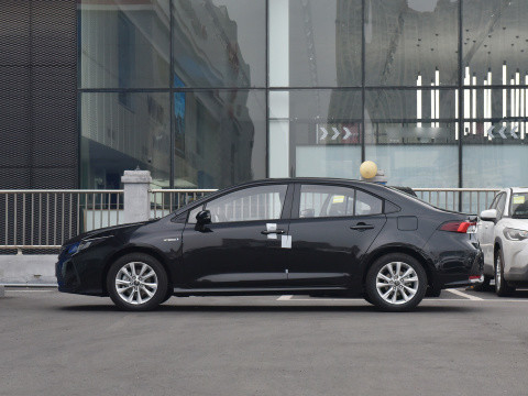 4635x1775x1470 Μέγεθος Toyota Corolla Uz Αυτοκίνητο 2023 4 θέσεις 5 πόρτες Sedan Βενζίνη Βενζίνη