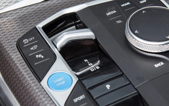 Ενέργεια οχήματα BMW i3 E-Drive 35L Κατασκευασμένο με μήκος πλάτος ύψος 4872*1846*1481 mm